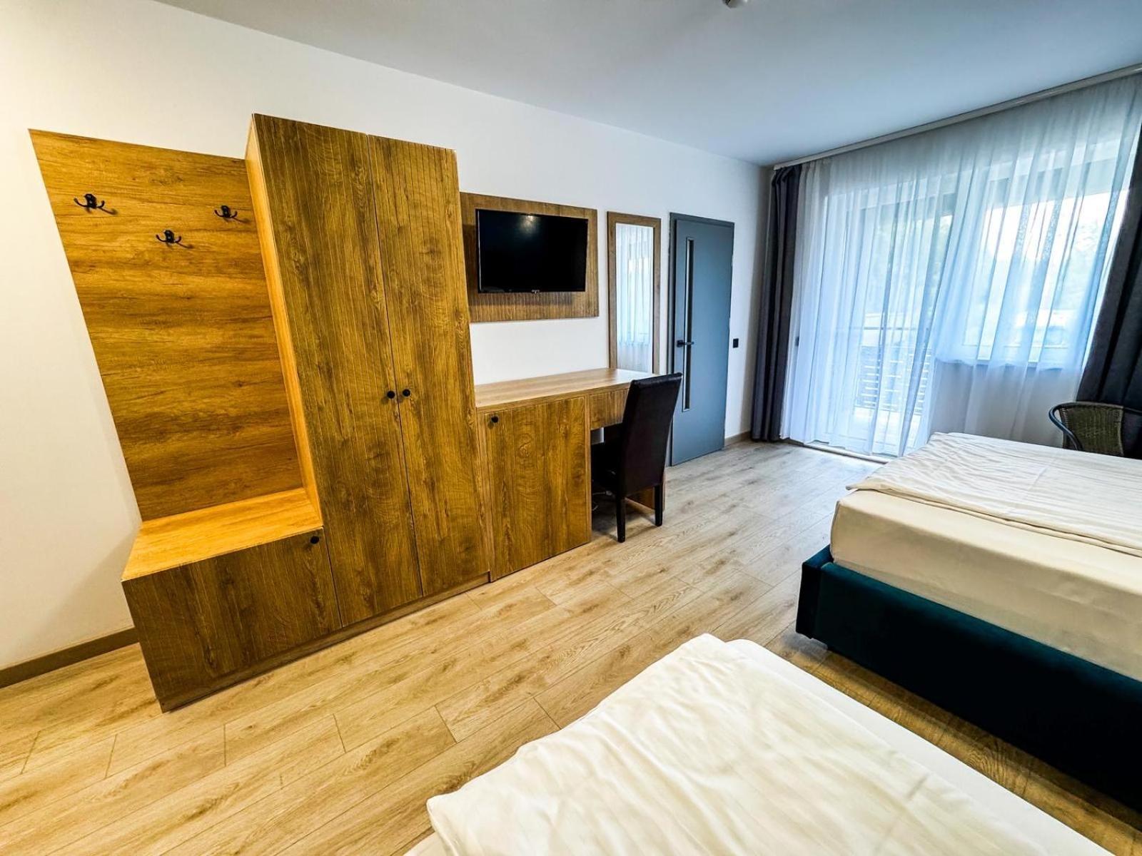 Motel Dalia Gilau Bagian luar foto