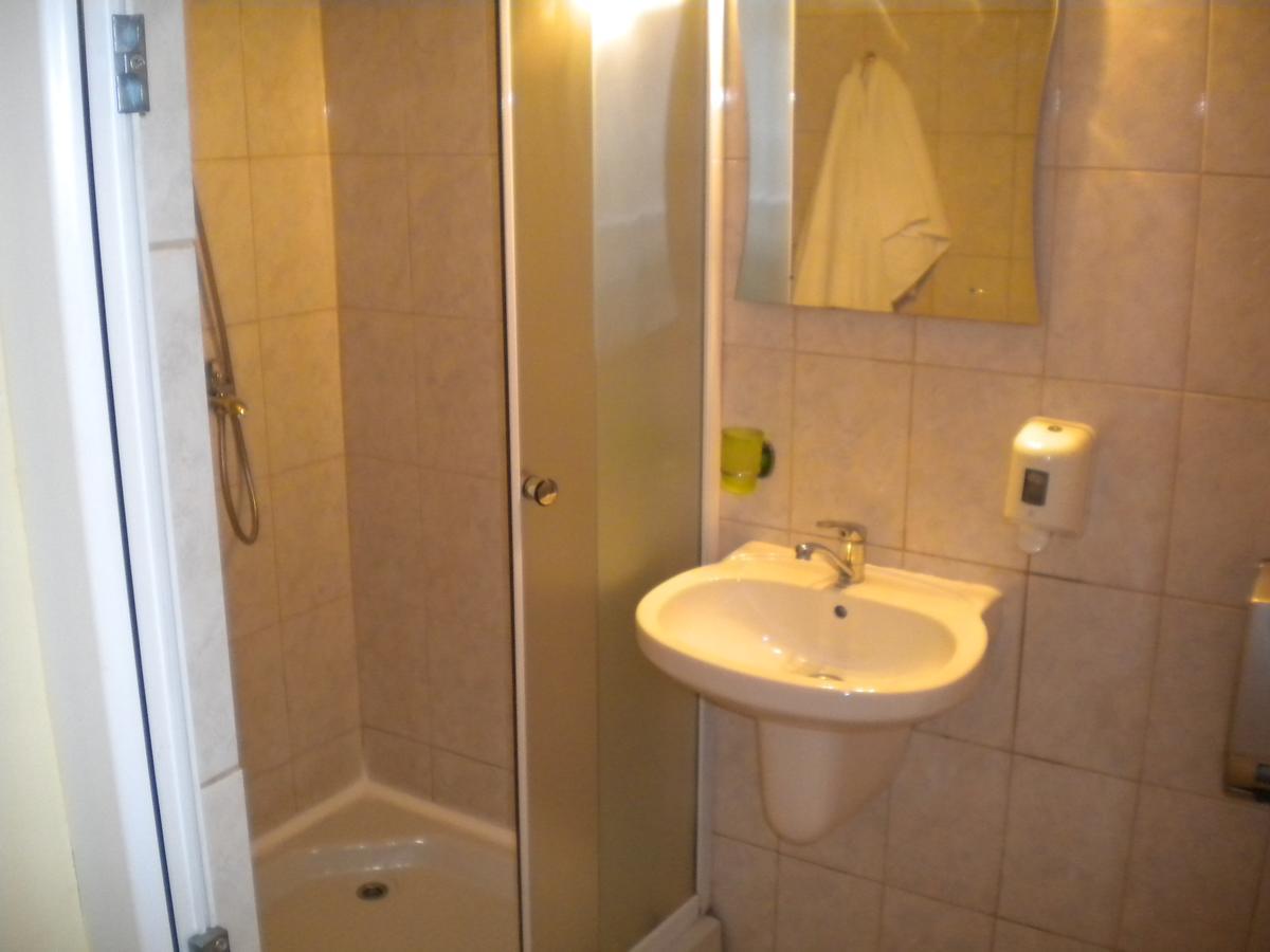 Motel Dalia Gilau Bagian luar foto