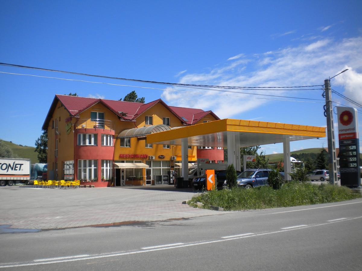 Motel Dalia Gilau Bagian luar foto