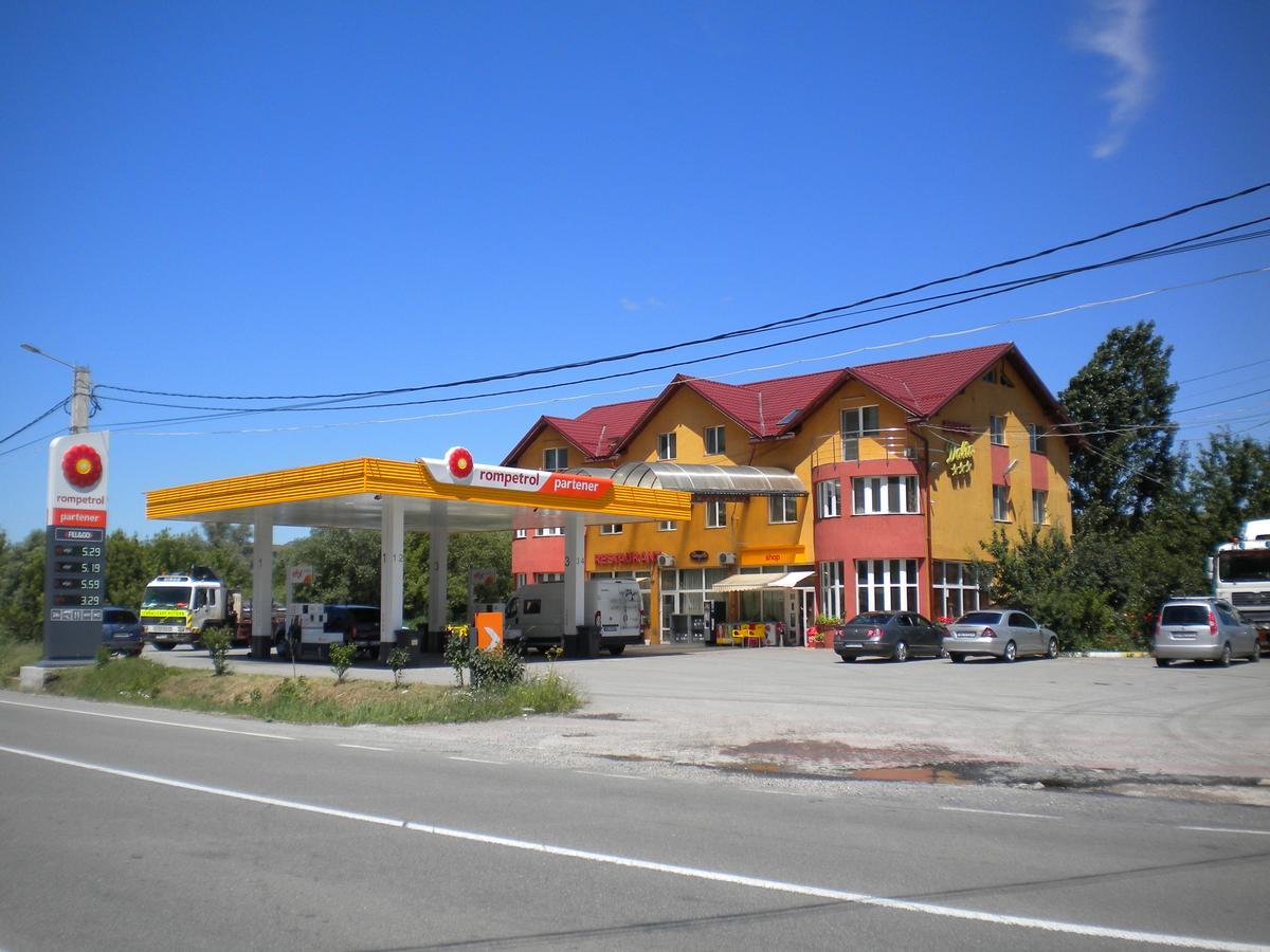 Motel Dalia Gilau Bagian luar foto